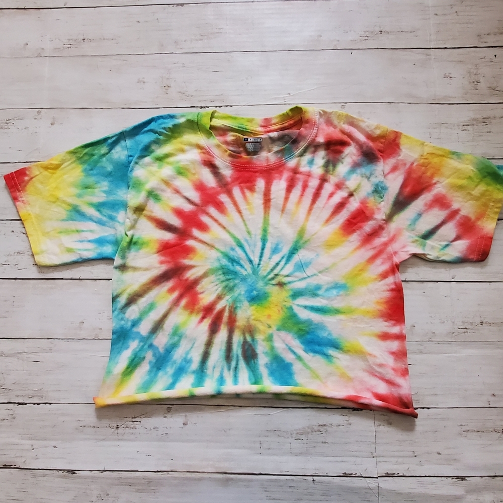 Custom‎ made cropped tie dye champions tee size small